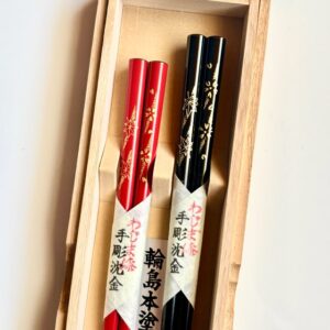 うるし箸【春秋】
